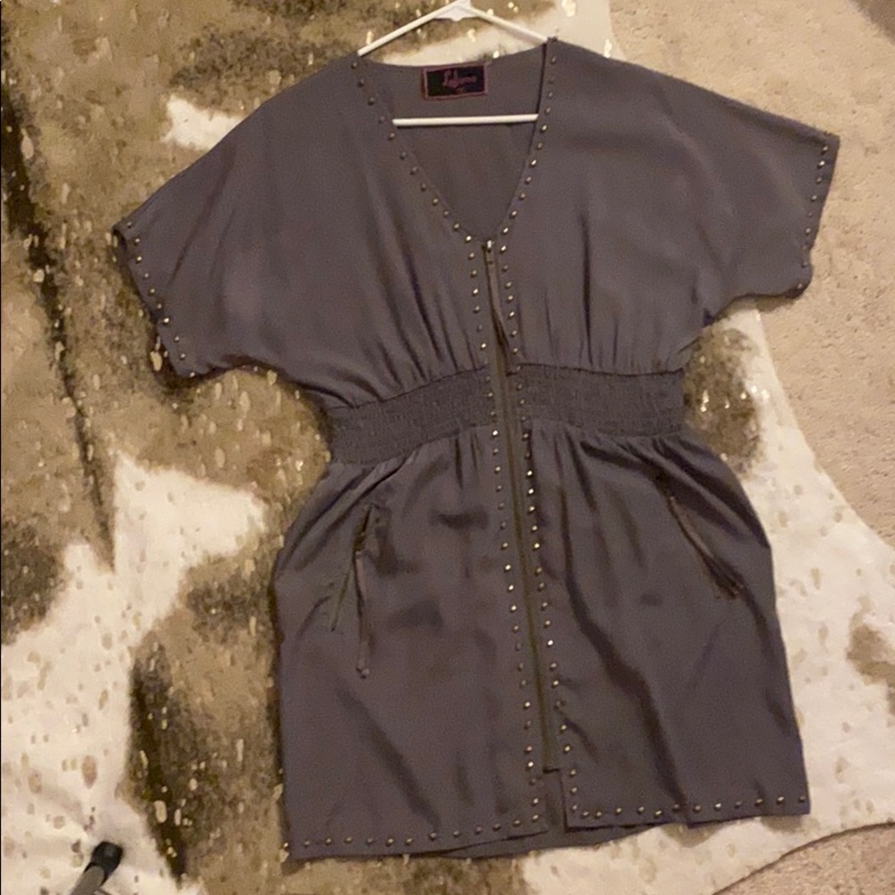 Jazzy gray dress with gold hardware